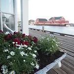 Отель Bryggekanten - By Classic Norway 4*