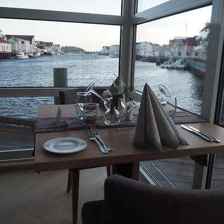 Bryggekanten - By Classic Norway Hotel Henningsvaer