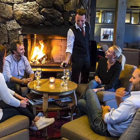 Bryggekanten - By Classic Norway Hotel Henningsvaer