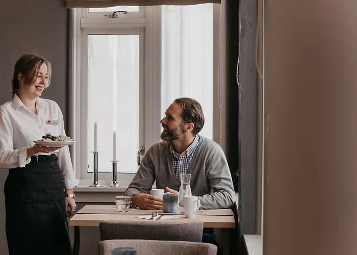 Hotel Bryggekanten - By Classic Norway Henningsvær