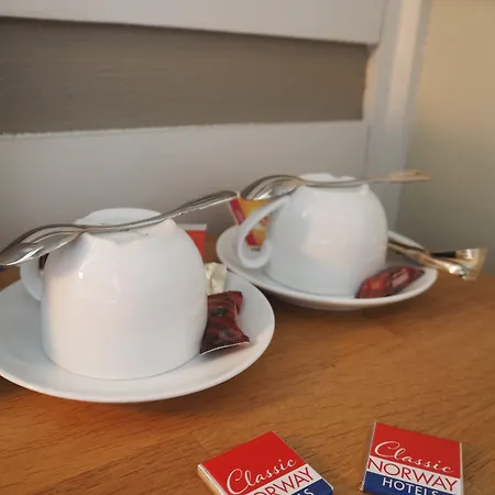 Bryggekanten - By Classic Norway Henningsvær