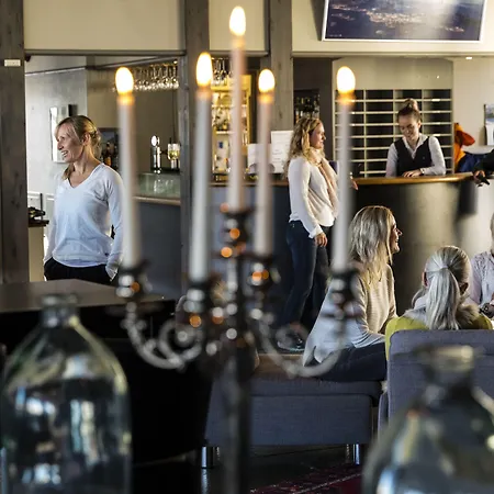 Bryggekanten - By Classic Norway 4* Henningsvær