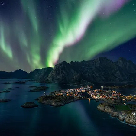 Bryggekanten - By Classic Norway Henningsvær