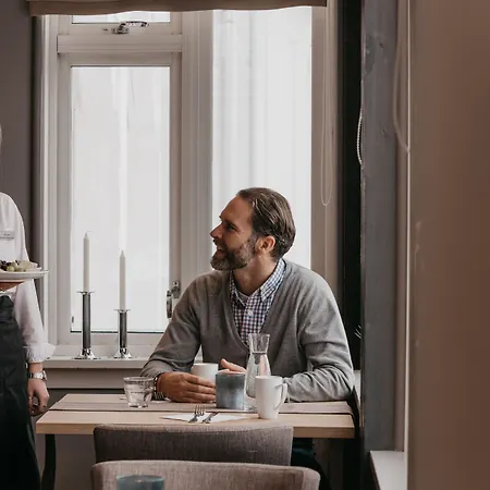 Hotel Bryggekanten - By Classic Norway Henningsvær